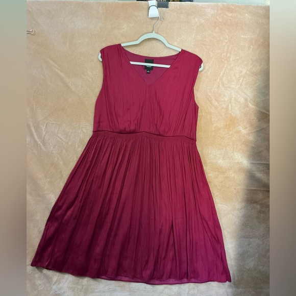 Simply Vera Wang  Elegant Burgundy Sleeveless Dress - Picture 7 of 10